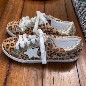 Leopard/gold with fur star sneakers